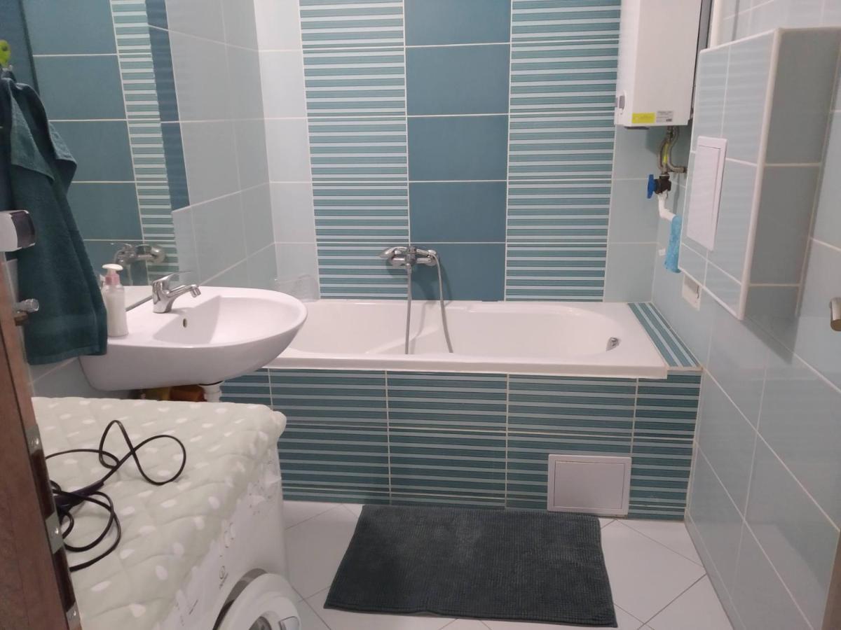 Timar Apartman Eger Exterior foto