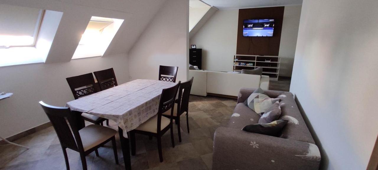Timar Apartman Eger Exterior foto